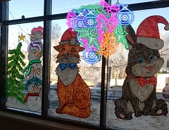 Новогоднего убранства в Лысых Горах становится больше