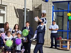 В МБОУ СОШ №2 р.п. Лысые Горы  отметили День знаний