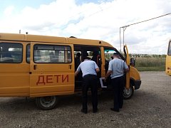 В ЛЫСЫХ ГОРАХ ДОРОЖНЫЕ ПОЛИЦЕЙСКИЕ ПРОКОНТРОЛИРОВАЛИ ГОТОВНОСТЬ ШКОЛЬНЫХ АВТОБУСОВ К НОВОМУ УЧЕБНОМУ ГОДУ