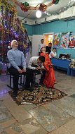 В школе поселка Яблочный дети, педагоги и родители провели новогодний вечер
