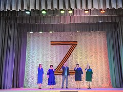 В Лысогорском дворце культуры состоялся праздничный концерт  «Крымская весна – мы вместе навсегда!».