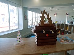 Новогоднего убранства в Лысых Горах становится больше