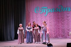 В районном ДК прошел концерт к Дню матери