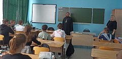 На базе МБОУ СОШ №1 р.п. Лысые Горы состоялась  профилактическая беседа «Жизнь стоит того, чтобы жить!»