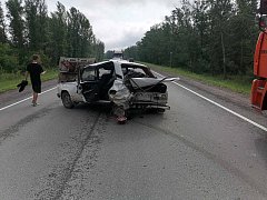 ПРИ СТОЛКНОВЕНИИ АВТОМОБИЛЕЙ СЕРЬЁЗНО ПОСТРАДАЛИ ДВА НЕСОВЕРШЕННОЛЕТНИХ ПАССАЖИРА