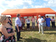 В Лысогорском районе прошли межрайонные  учения по локализации и ликвидации очага африканской чумы свиней