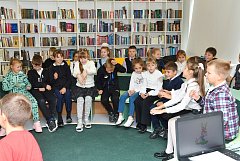 Районный поселок Лысые Горы посетила детская писательница Татьяна Рыжова.