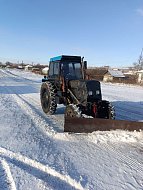 В Лысогорском районе в круглосуточном режиме ведется работа по уборке дорог от снега