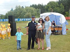 В Лысых Горах отметили День молодежи 