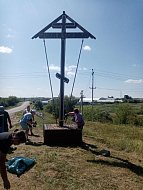 Поклонный крест села Бутырки преобразился благодаря общим усилиям местной власти и жителей