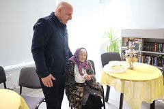 Долгожительницу из Большой Каменки поздравили с днем рождения