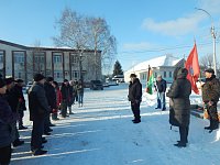 В Лысых Горах возложили цветы к памятнику участникам локальных войн 