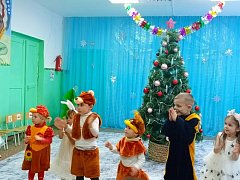 В детском саду села Невежкино ребятишки рассказали стишки Деду Морозу